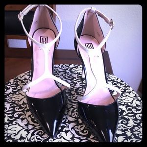 Signature high heel sz 7.5